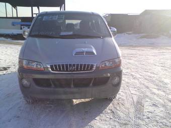 2003 Hyundai Starex Photos