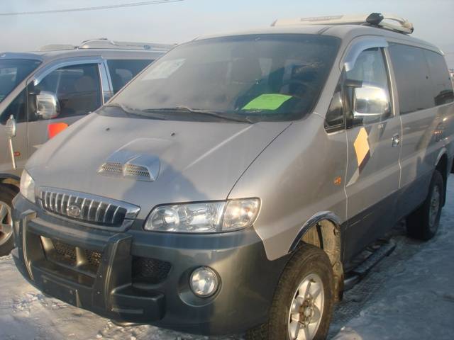 2003 Hyundai Starex