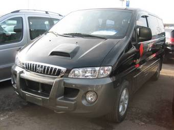2003 Hyundai Starex Images
