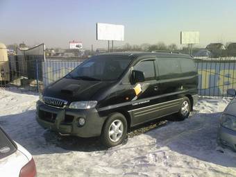 2003 Hyundai Starex Images