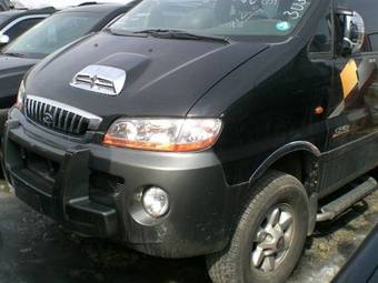 2003 Hyundai Starex Photos