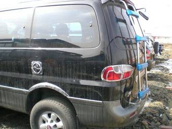 2003 Hyundai Starex Photos