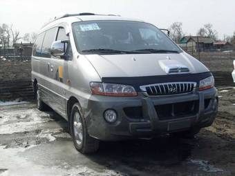 2003 Hyundai Starex Photos