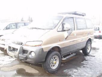 2003 Hyundai Starex Photos