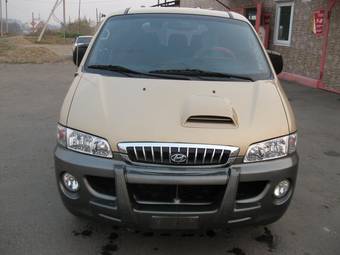 2003 Hyundai Starex Photos