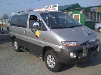 2003 Hyundai Starex Photos