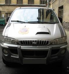 2003 Hyundai Starex Photos