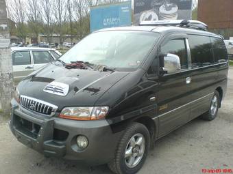2003 Hyundai Starex Photos