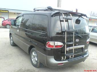 2003 Hyundai Starex Photos