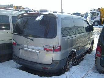 2003 Hyundai Starex Photos