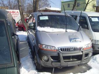2003 Hyundai Starex Photos