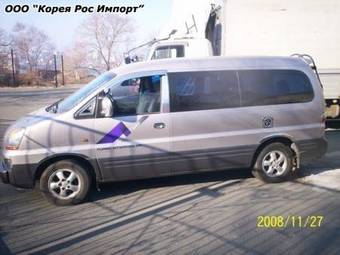 2003 Hyundai Starex Photos