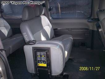 2003 Hyundai Starex Images