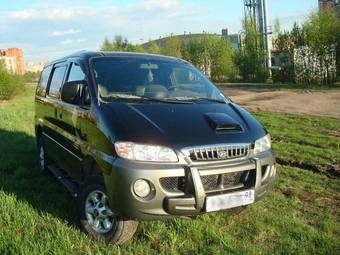 2003 Hyundai Starex Pics
