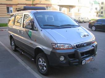 2003 Hyundai Starex Pictures
