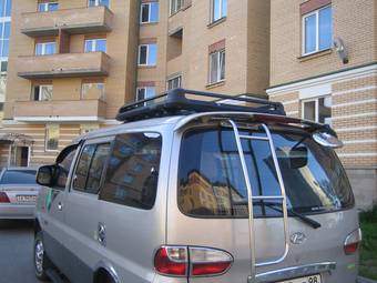 2003 Hyundai Starex Photos