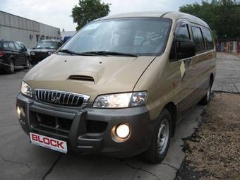2003 Hyundai Starex Pics