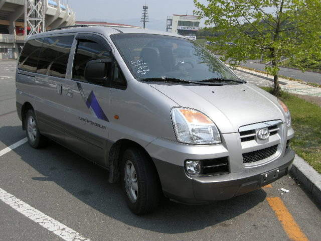 2003 Hyundai Starex