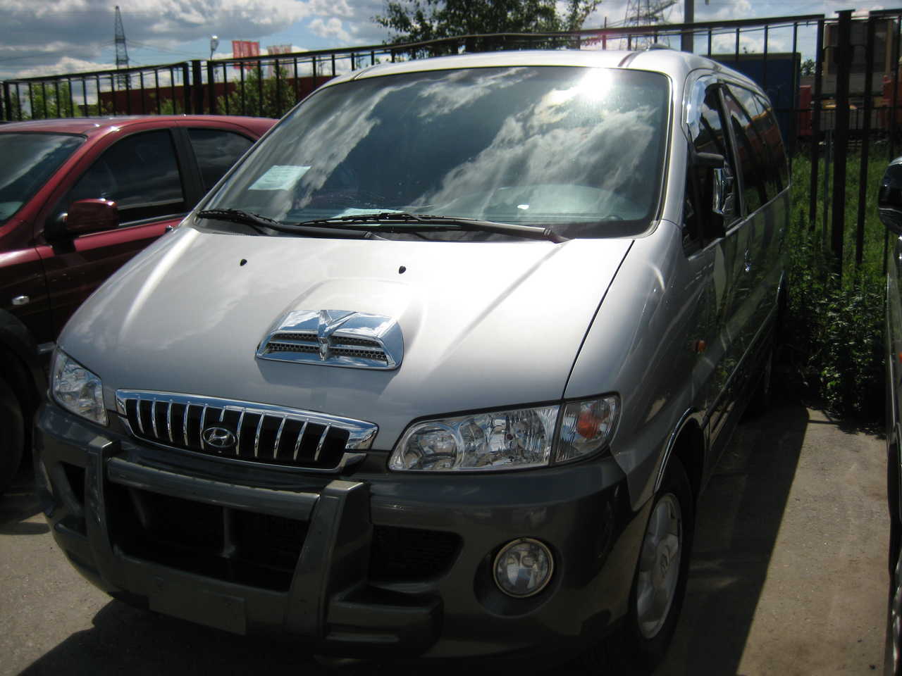 2003 Hyundai Starex