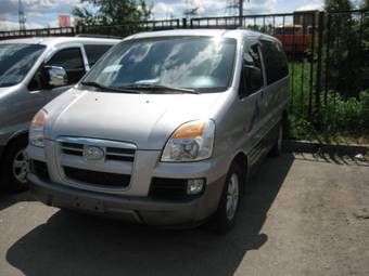 2003 Hyundai Starex