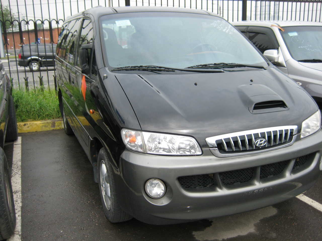 2003 Hyundai Starex