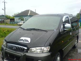 2003 Hyundai Starex Images