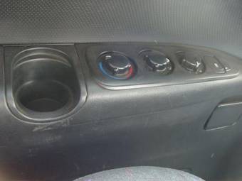 2003 Hyundai Starex Photos