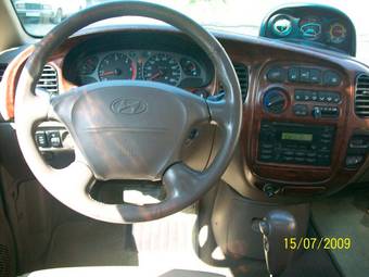 2003 Hyundai Starex Photos