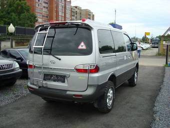 2003 Hyundai Starex Photos