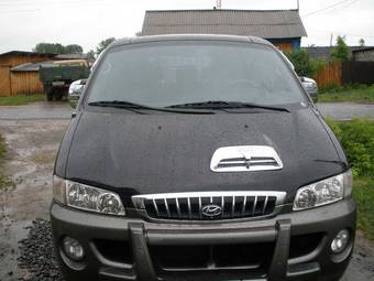 2003 Hyundai Starex Photos