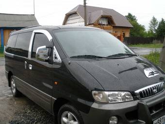 2003 Hyundai Starex Photos