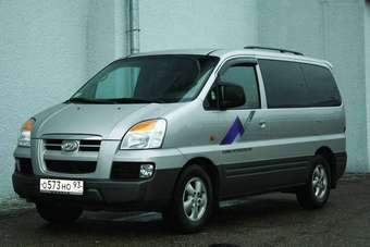 2004 Hyundai Starex Images