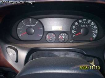 2004 Hyundai Starex Pictures