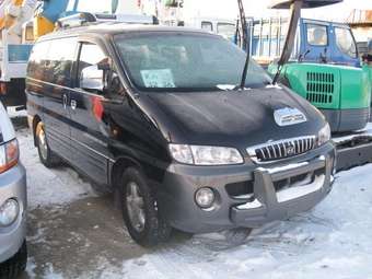 2004 Hyundai Starex Photos