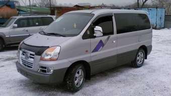 2004 Hyundai Starex Pictures