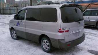 2004 Hyundai Starex Photos