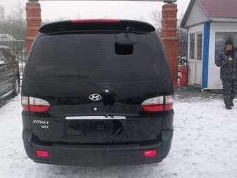 2004 Hyundai Starex Pictures