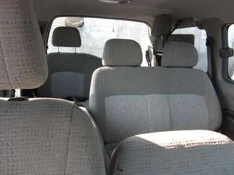 2004 Hyundai Starex Pictures