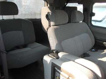 2004 Hyundai Starex Pics