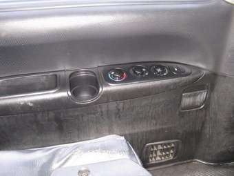 2004 Hyundai Starex Photos