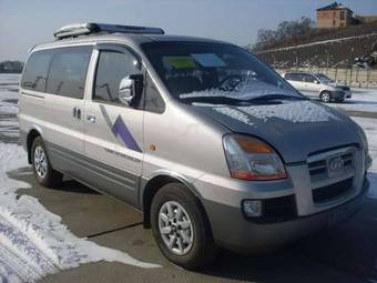 2004 Hyundai Starex Pictures