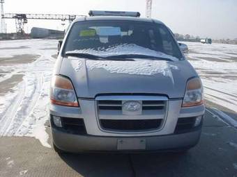 2004 Hyundai Starex Pictures