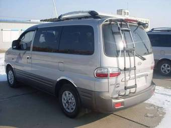 2004 Hyundai Starex Photos