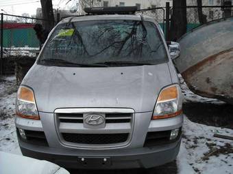 2004 Hyundai Starex Pictures