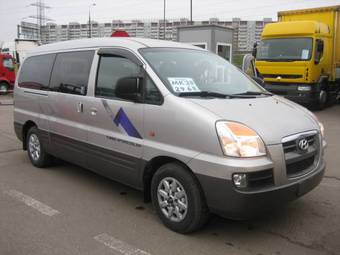 2004 Hyundai Starex