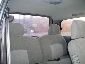 2004 Hyundai Starex Photos