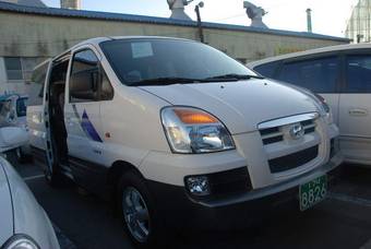 2004 Hyundai Starex Pictures