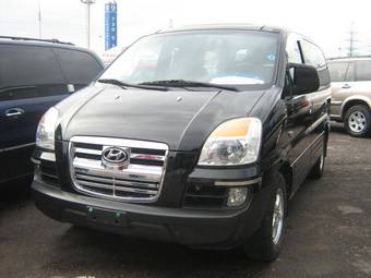 2004 Hyundai Starex Photos