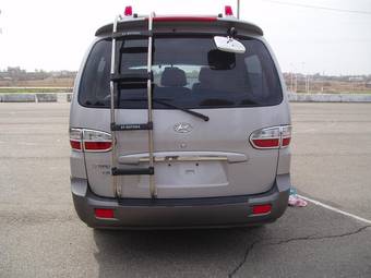 2004 Hyundai Starex Pictures