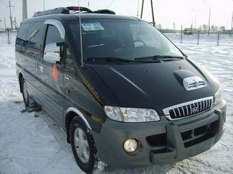 2004 Hyundai Starex Pictures